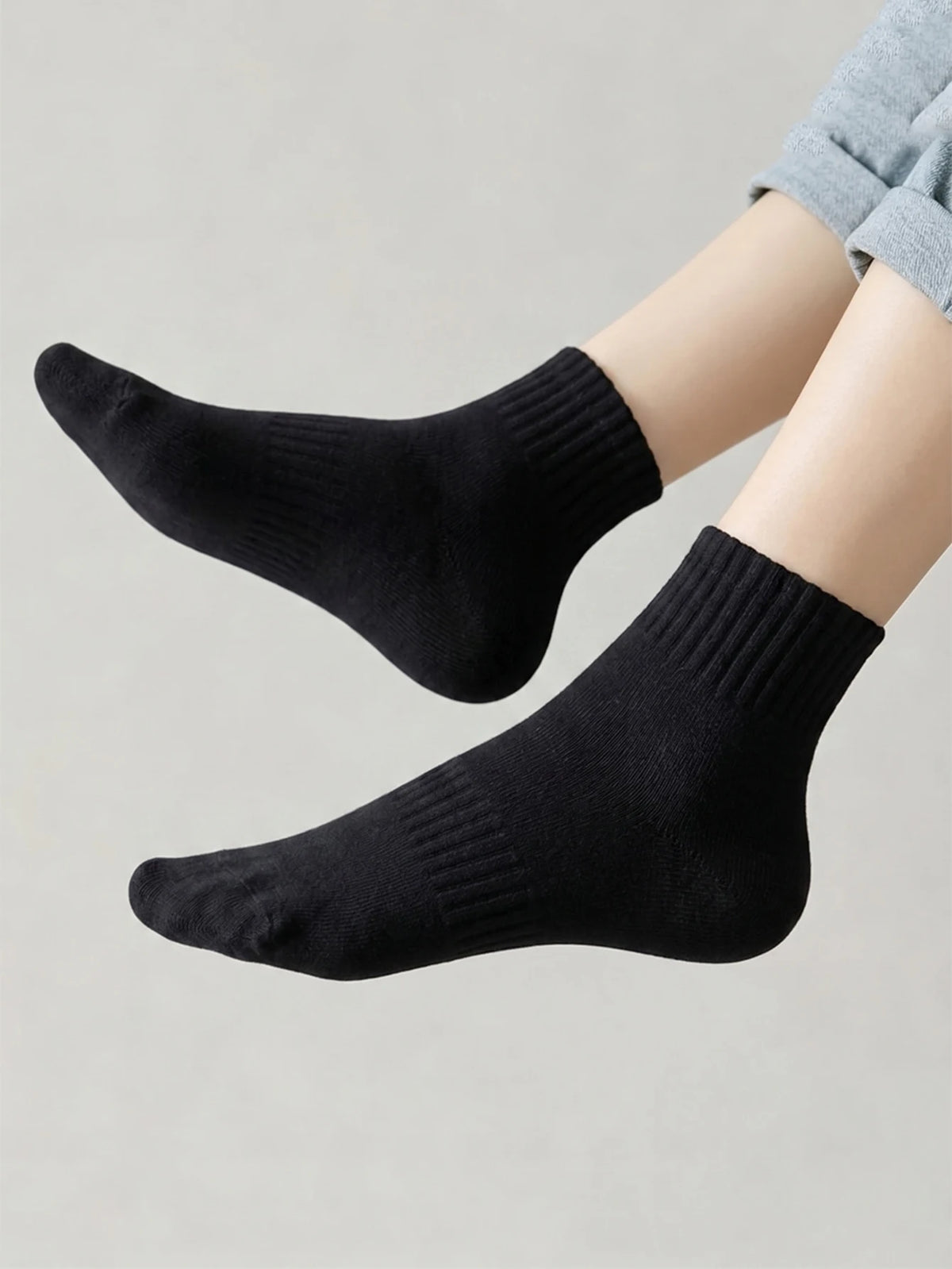20 Pair Polyester Elastane Blend Mid Calf Crew Socks