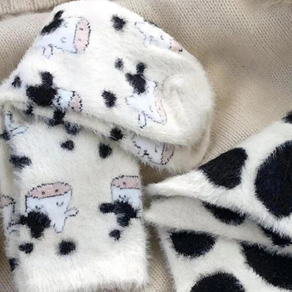 Polyester Elastane Cow Pattern Plush Socks - 3