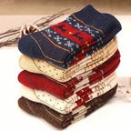 Polyester Elastane Blend Printed Mid Tube Winter Socks