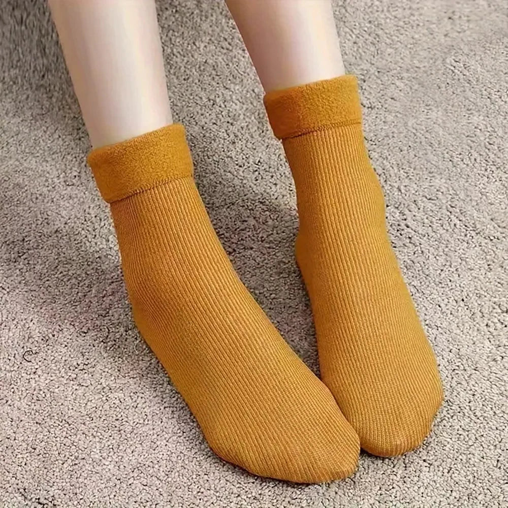 Polyester Elastane Thermal Socks For Winter Warmth