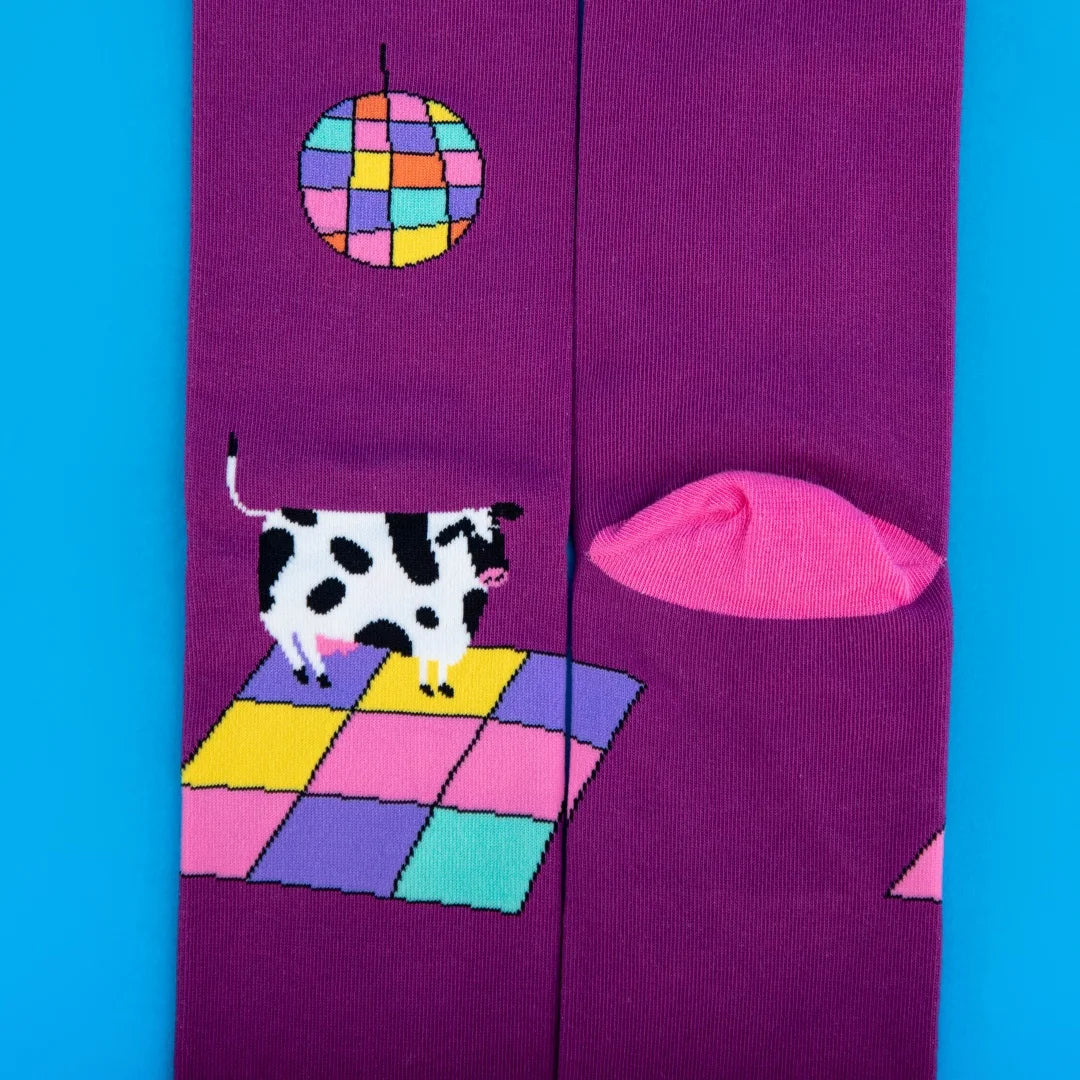 Cotton Blend Dancing Cow Pattern Mid Tube Casual Socks