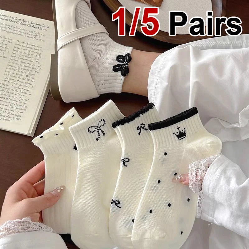 Polyester Elastane Blend Butterfly Print Women Casual Socks - 1