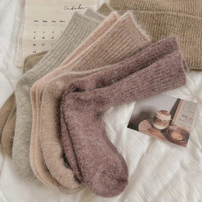 Polyester Elastane Warm Winter Mid Tube Socks