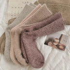 Polyester Elastane Warm Winter Mid Tube Socks