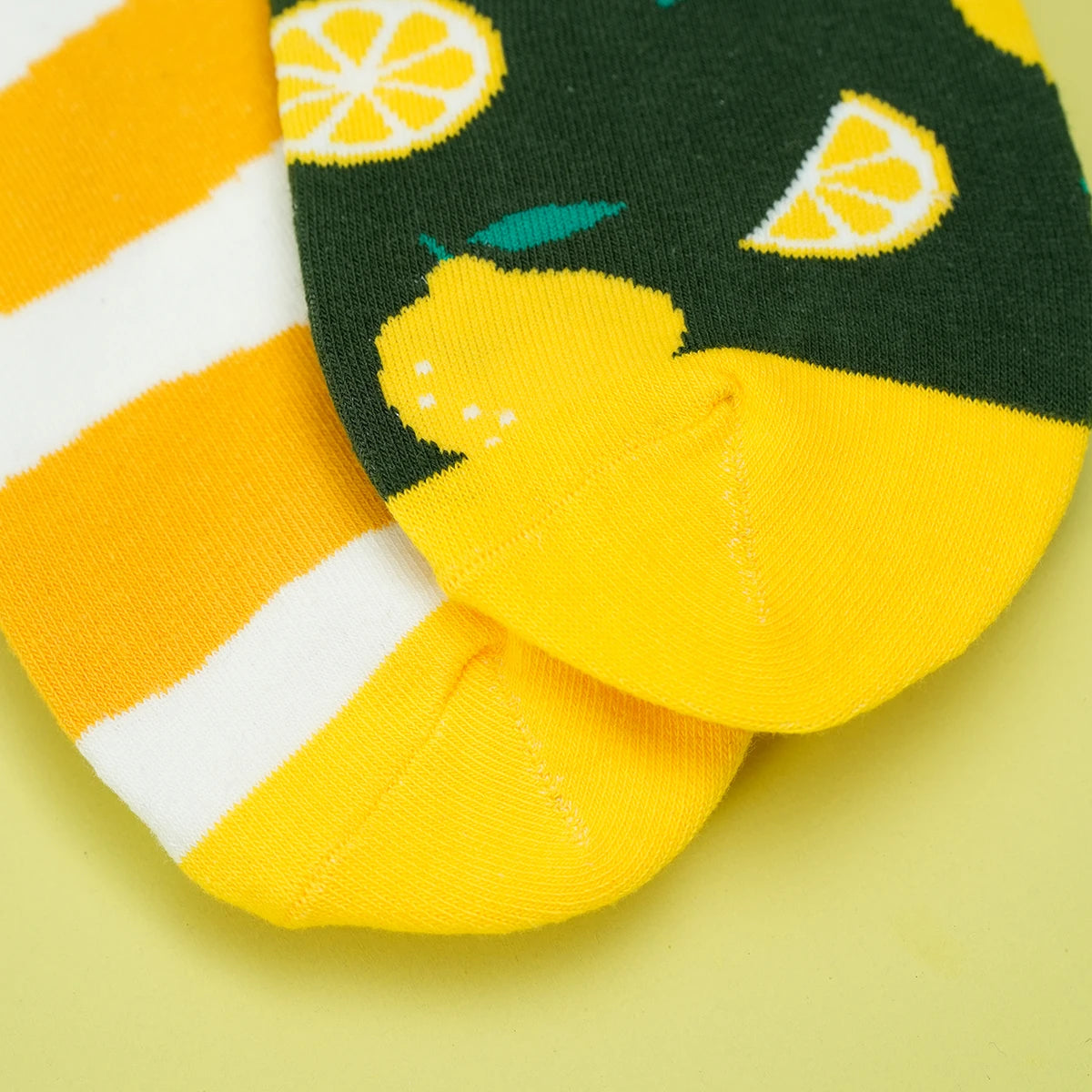Cotton Blend Lemon Pattern Mid Tube Socks - 5