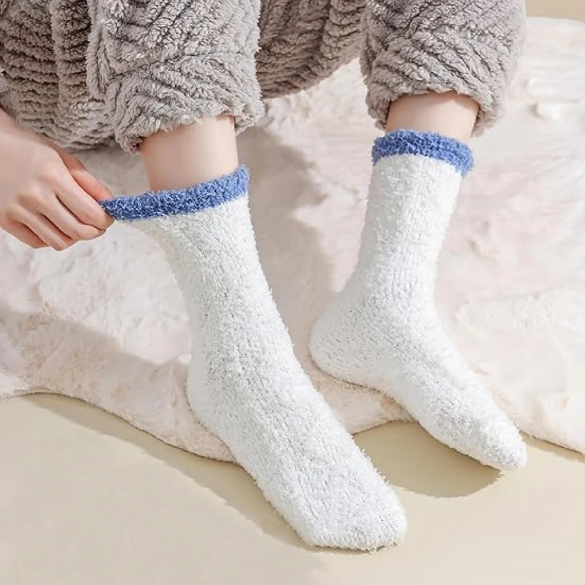 Polyester Elastane Fuzzy Warm Winter Socks for Women - 9