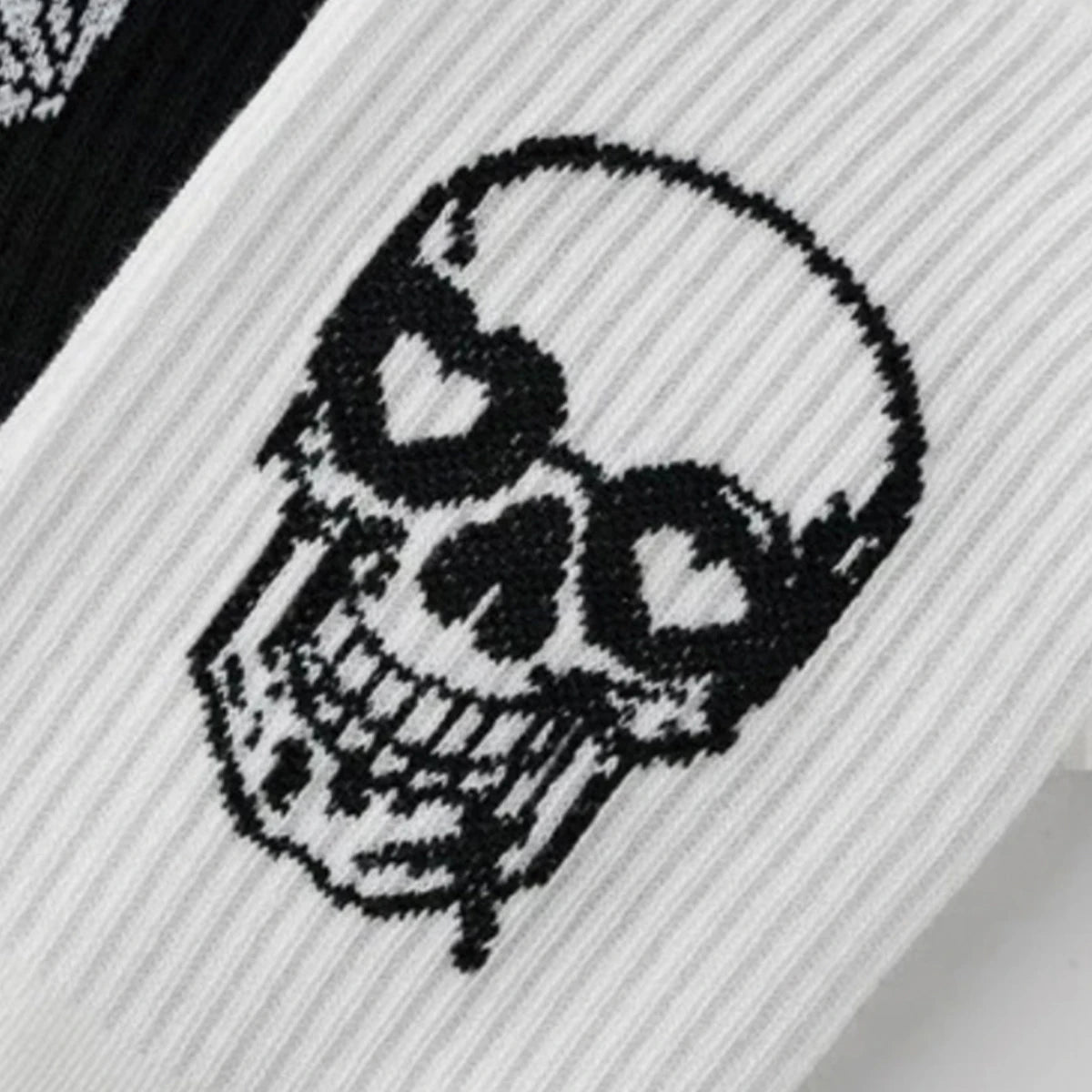 Men Polyester Elastane Skull Pattern Crew Socks - 3