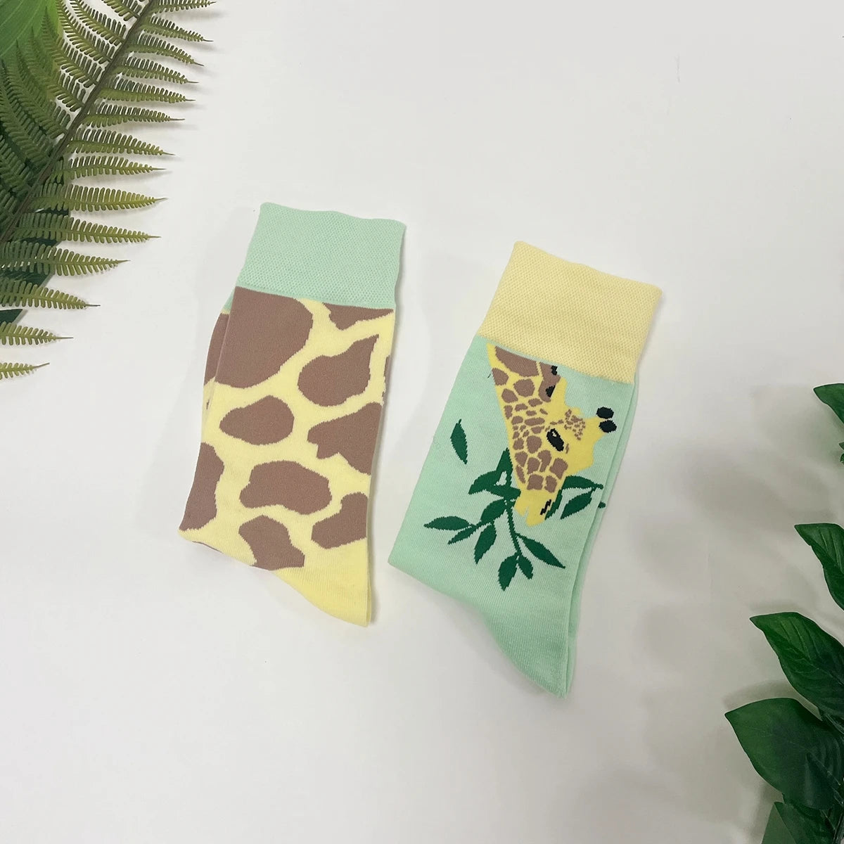 Cotton Blend Giraffe Print Mid Calf Casual Socks - 3