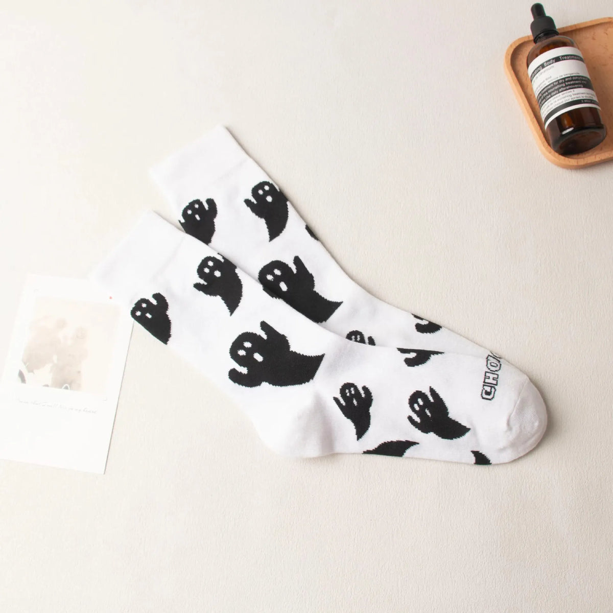 Cotton Ghost Design Magnetic Hand Holding Crew Socks