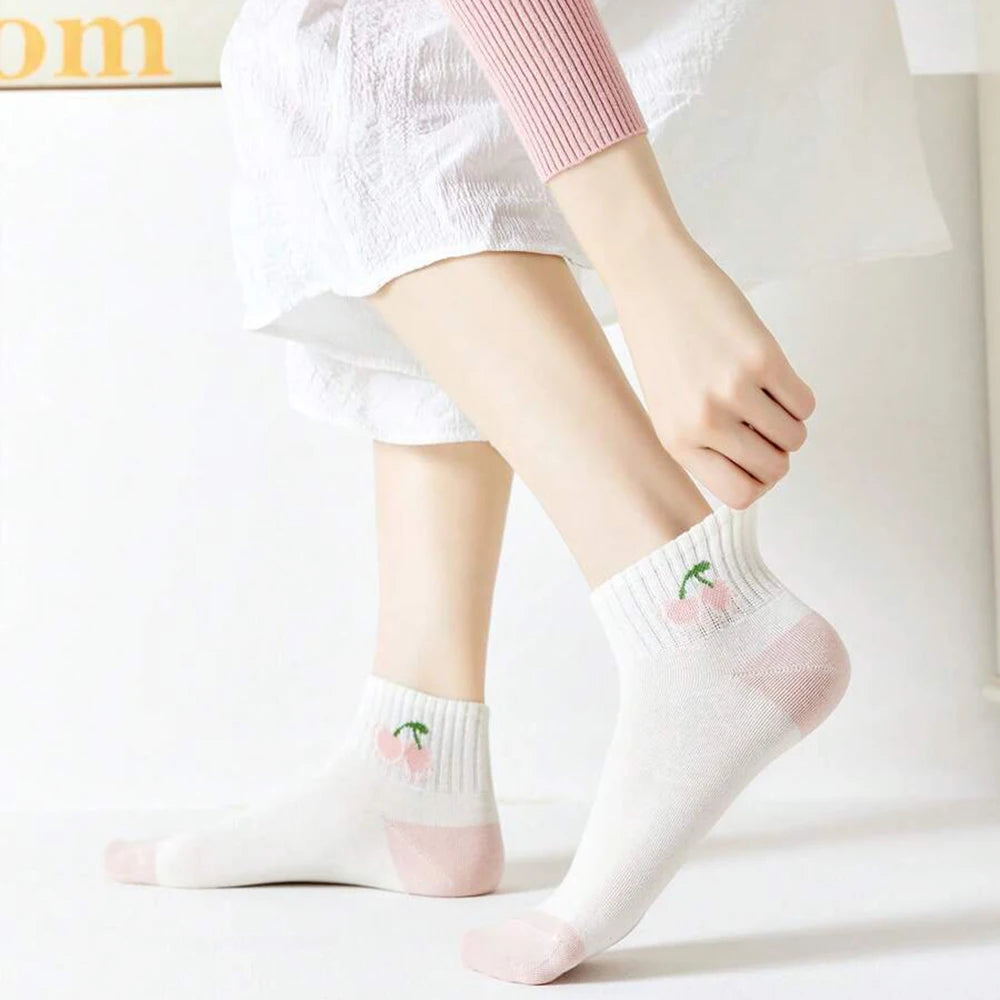 Polyester Elastane Women Low Cut Cartoon Pattern Ankle Socks