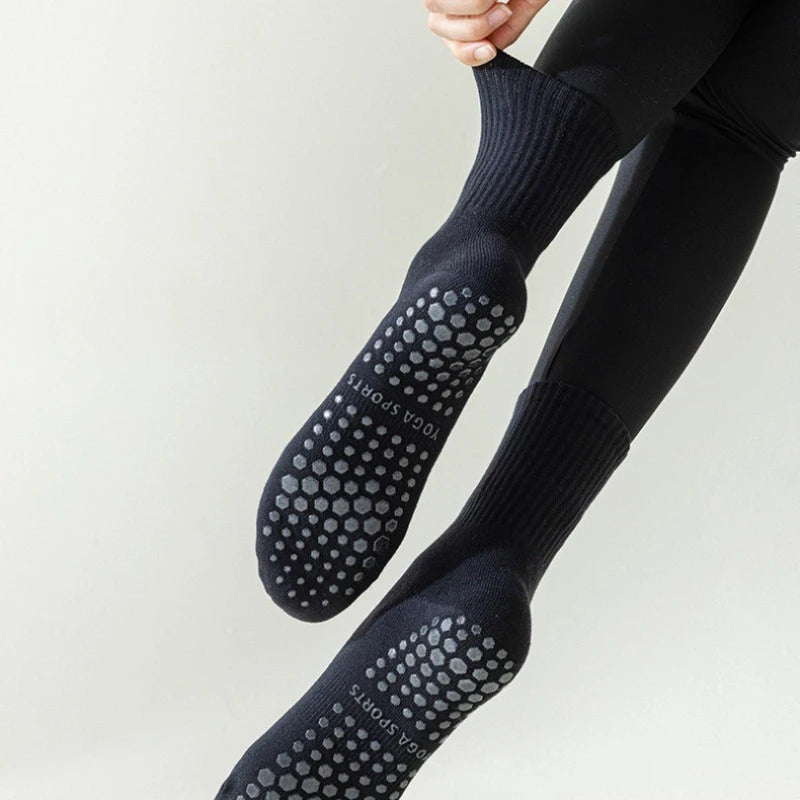 Cotton Polyester Non Slip Yoga Pilates Fitness Mid Tube Socks - 4