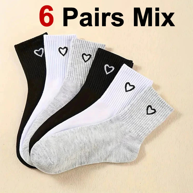 Polyester Spandex Heart Pattern Mid Tube Casual Socks