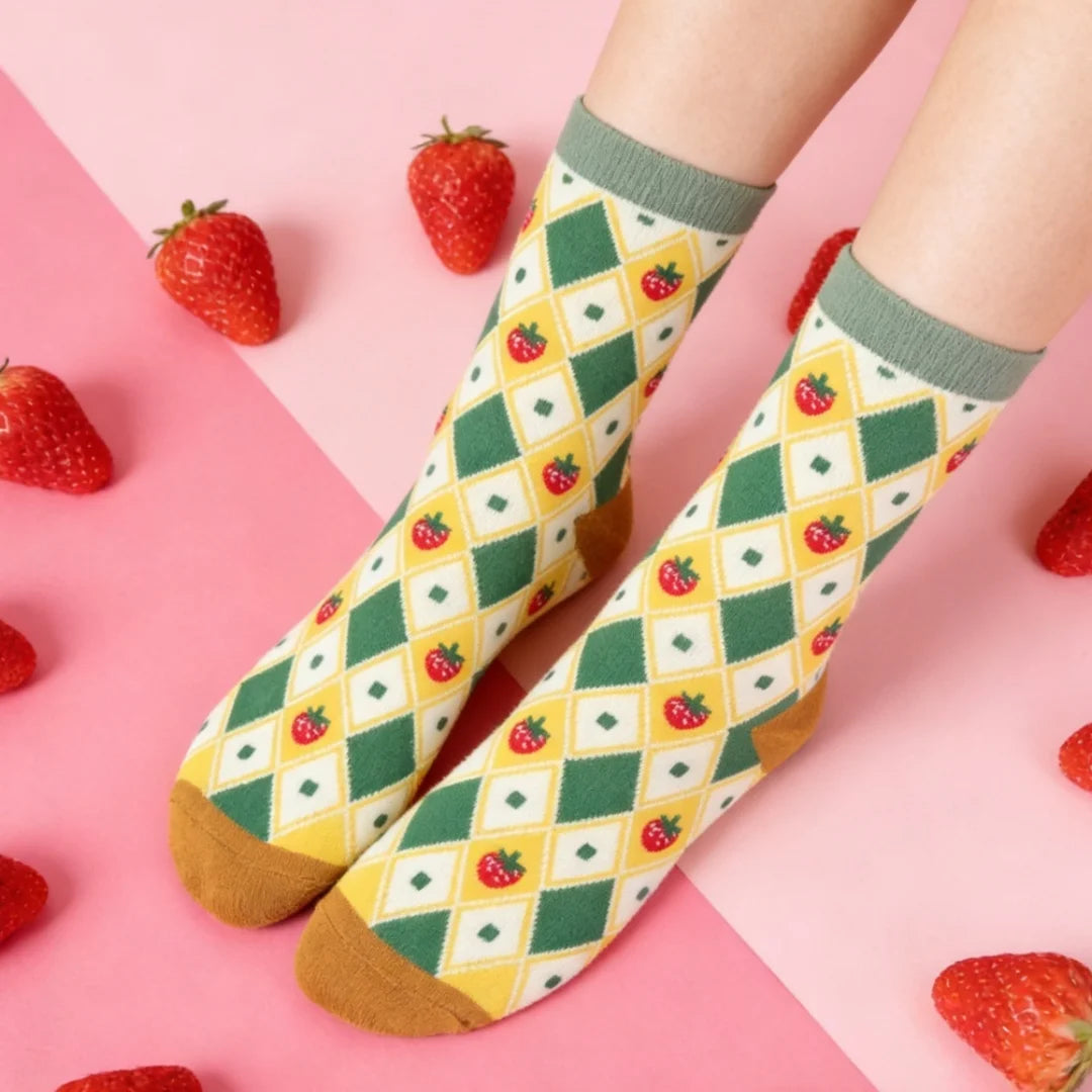 Polyester Elastane Strawberry Pattern Mid Calf Socks