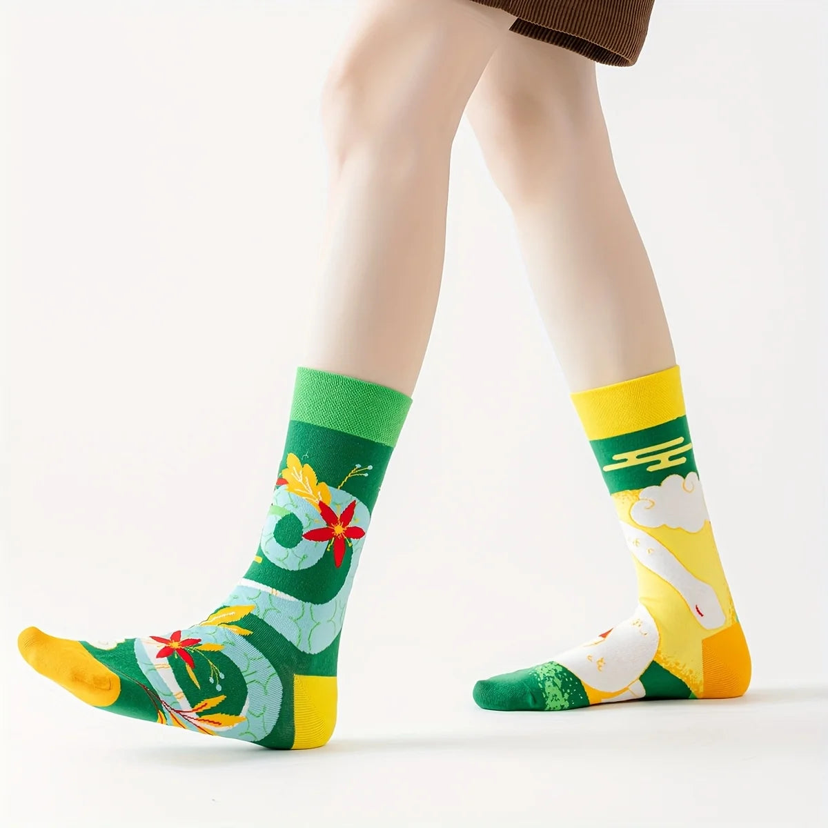 Cotton Blend Mid Calf Art Print Casual Socks