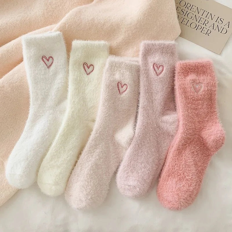 Polyester Elastane Plush Heart Print Mid Tube Socks - 5