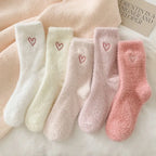 Polyester Elastane Plush Heart Print Mid Tube Socks