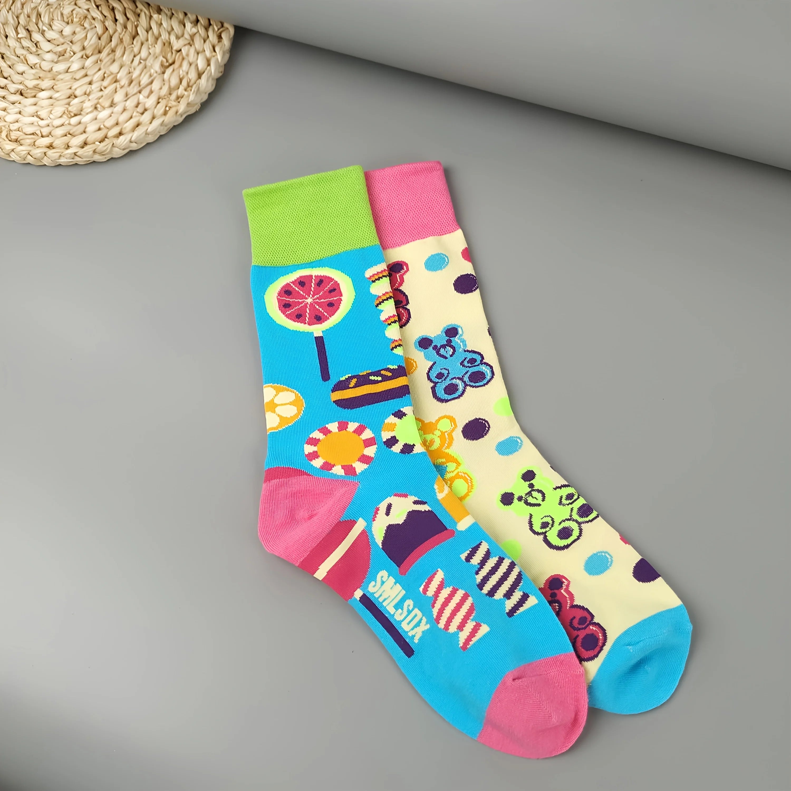 Cotton Blend Mid Calf Candy Print Casual Socks - 6