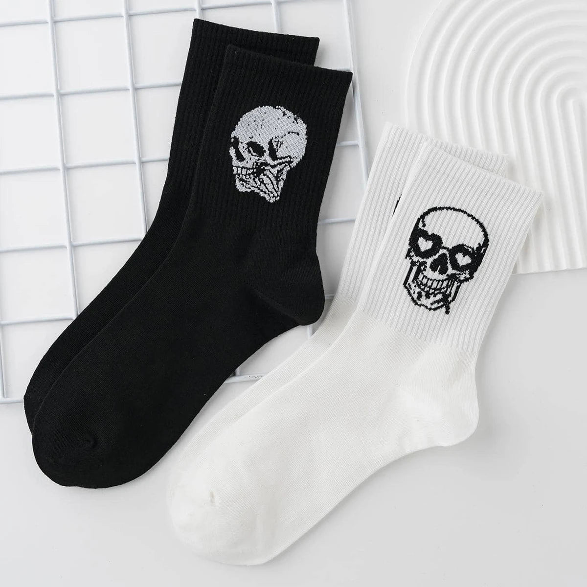 Men Polyester Elastane Skull Pattern Crew Socks - 1