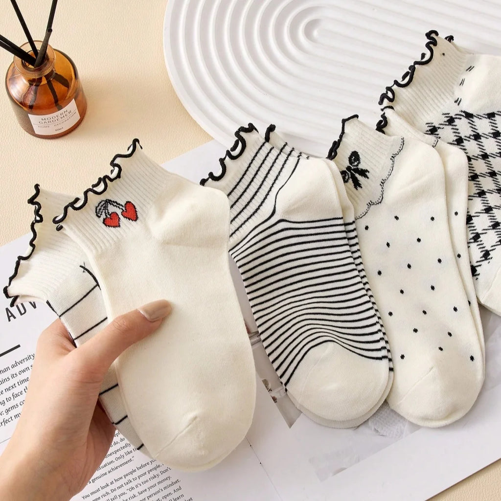 Polyester Elastane Ruffled Ankle Socks For Women