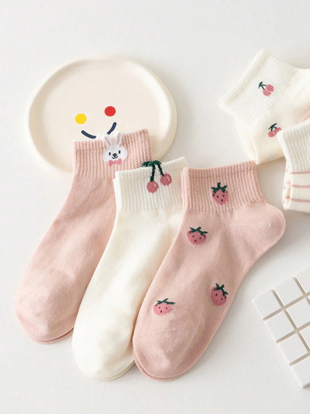 5 Pairs Polyester Elastane Knit Low Tube Women Casual Socks