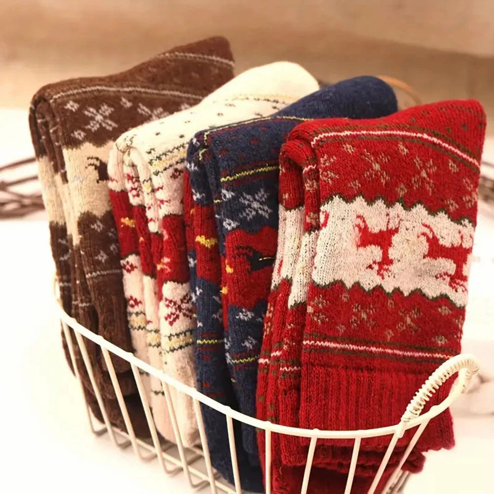 Polyester Elastane Blend Printed Mid Tube Winter Socks