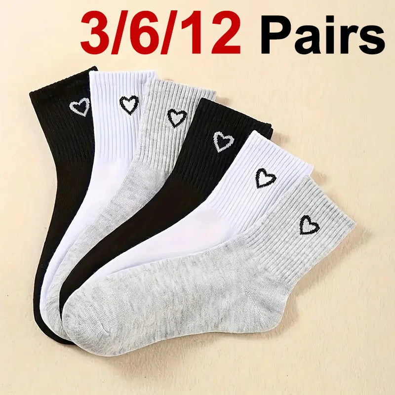 Polyester Spandex Heart Pattern Mid Tube Casual Socks