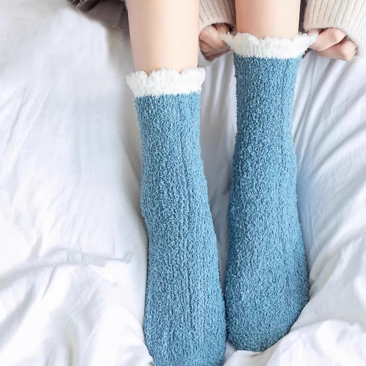Polyester Elastane Fuzzy Winter Socks for Women
