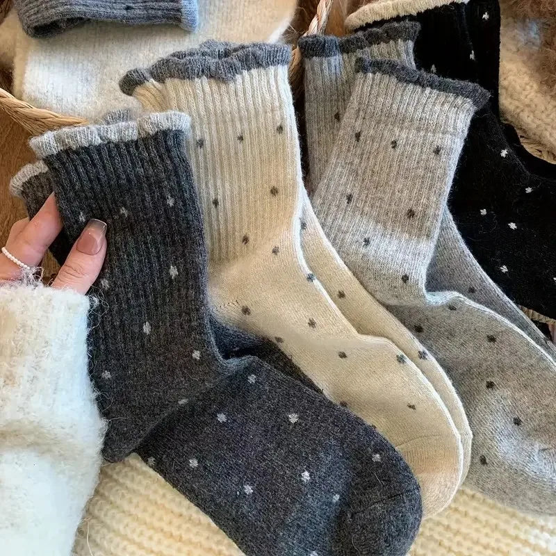 Polyester Elastane Polka Dot Mid Tube Casual Socks