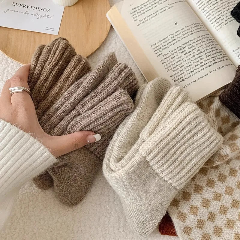 Thick Knitted Winter Socks for Women - 11