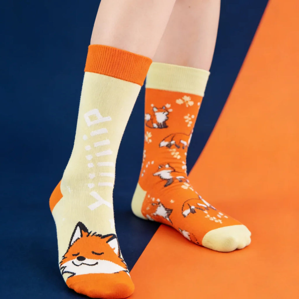 Cotton Blend Mid Calf Fox Pattern Unisex Socks