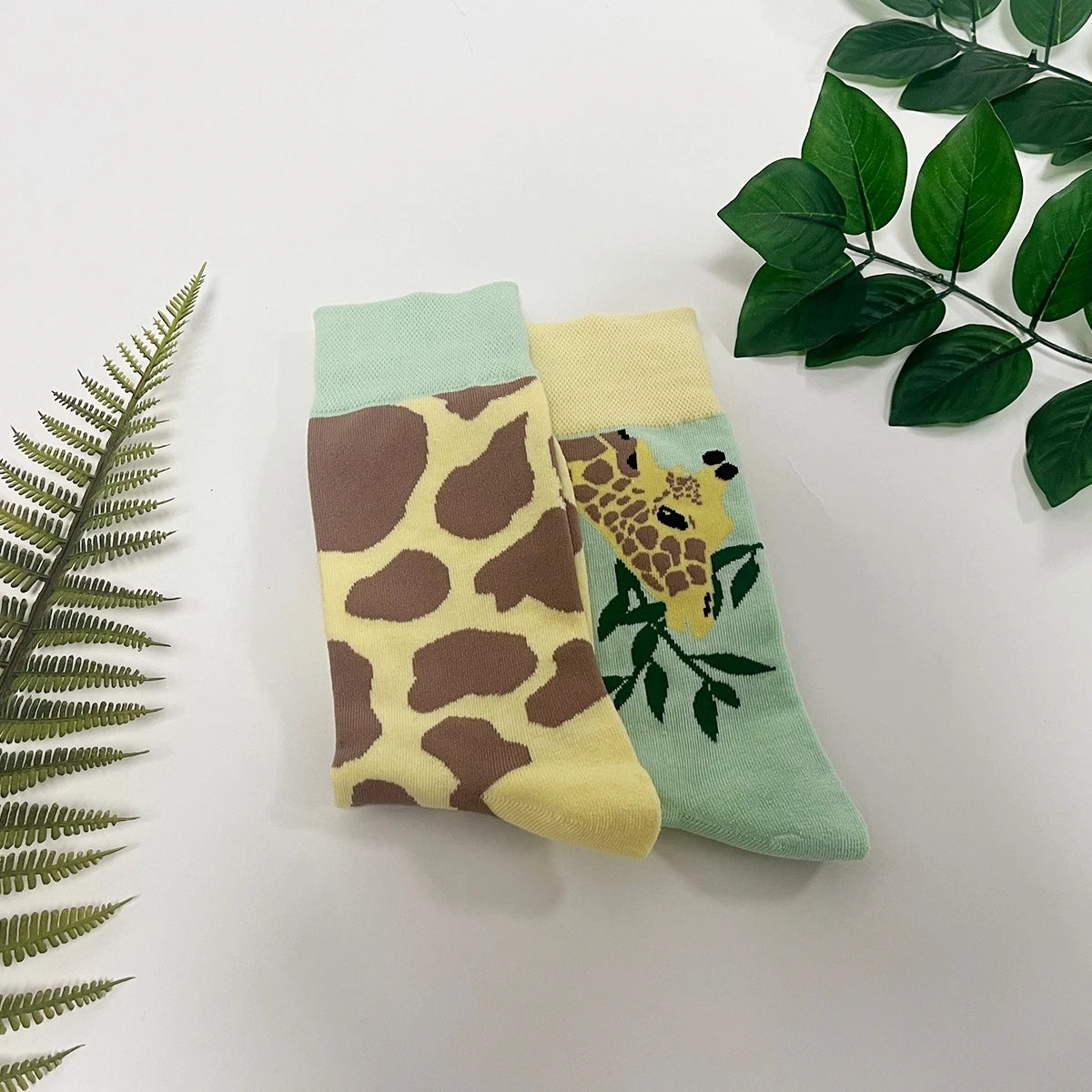 Cotton Blend Giraffe Print Mid Calf Casual Socks