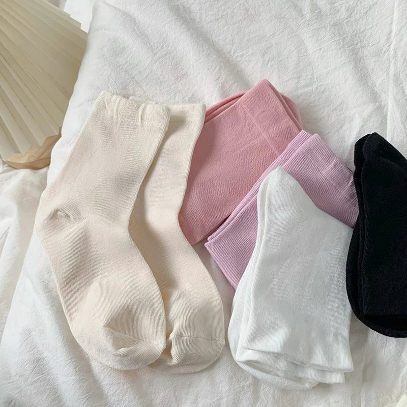 Polyester Blend Middle Tube Casual Socks