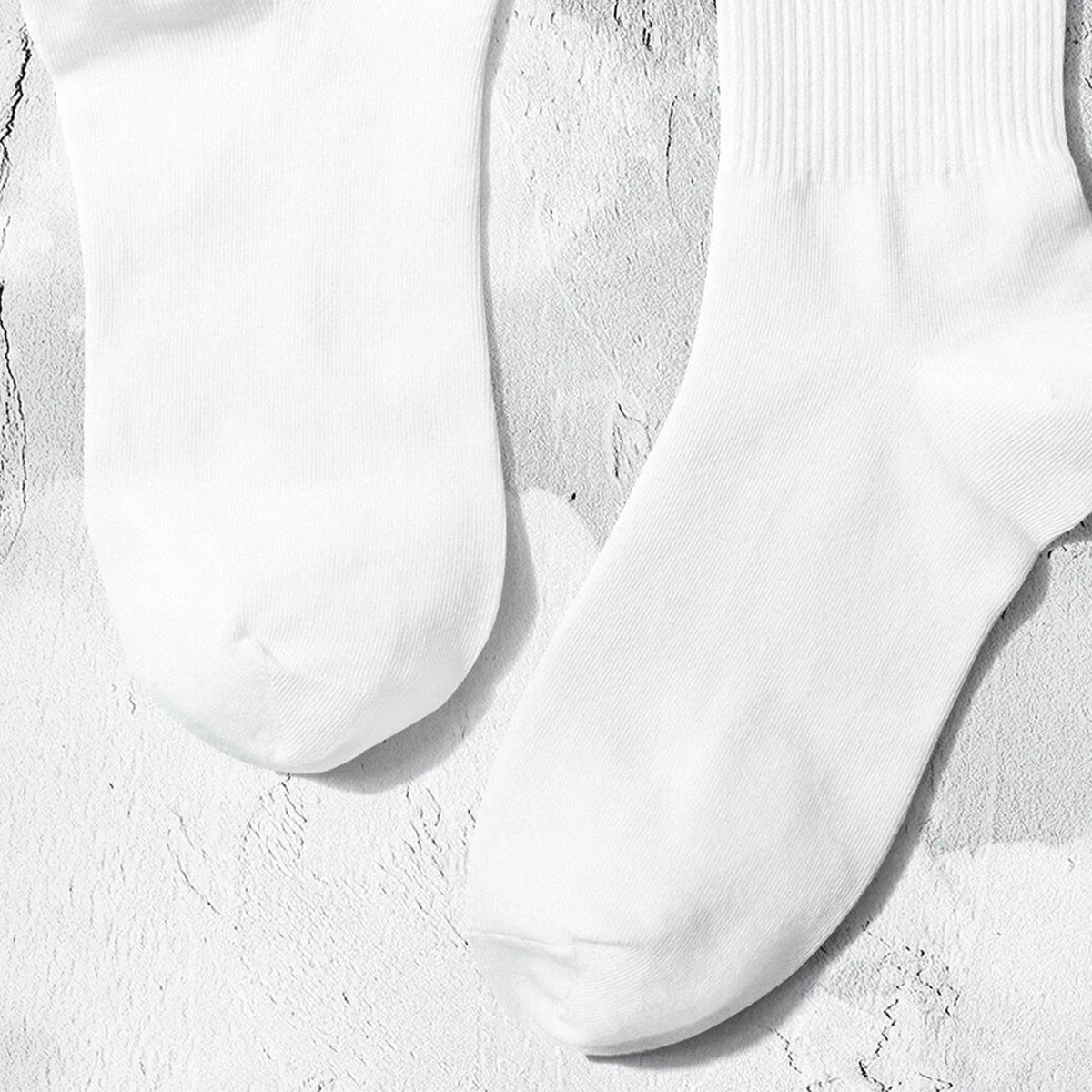 Polyester Elastane Women Crew Socks With Lettering
