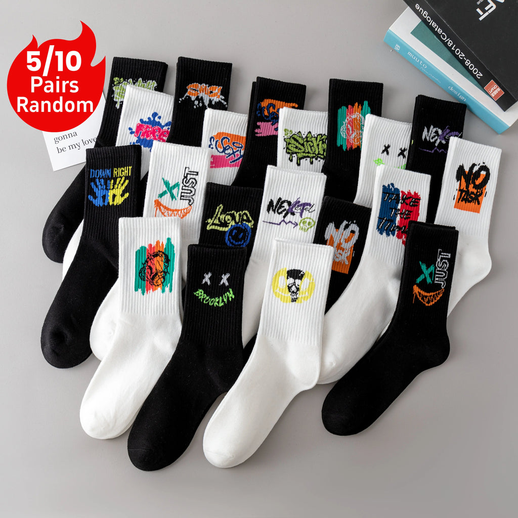 Polyester Elastane Crew Socks Graffiti Pattern Casual Footwear