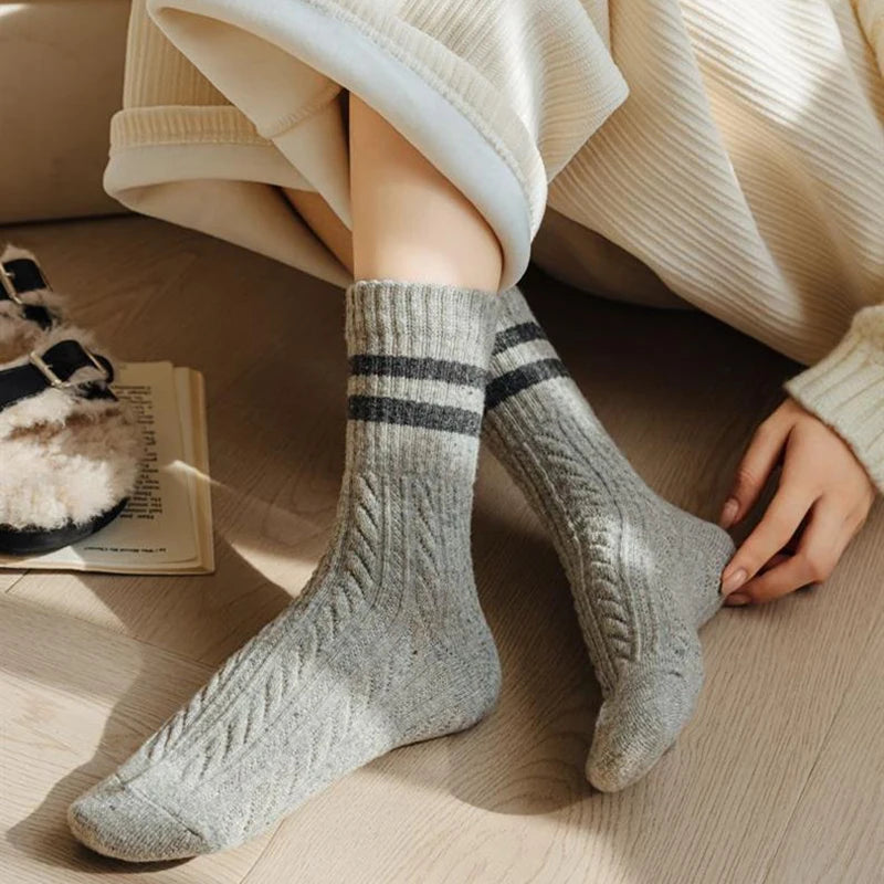 Polyester Elastane Striped Mid Tube Socks
