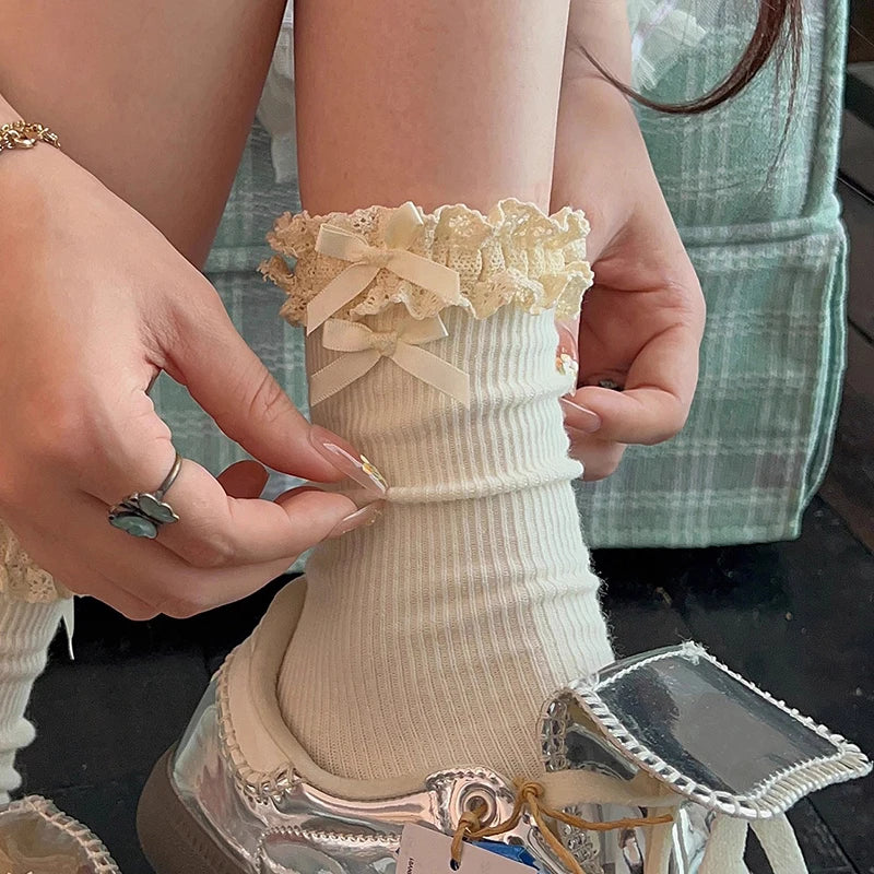 Lace Bow Mid Tube Cotton Blend Casual Socks
