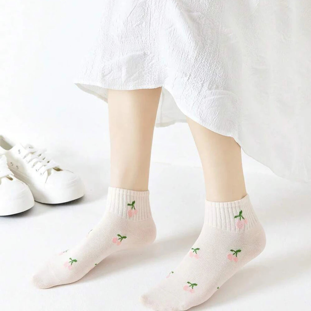 Polyester Elastane Women Low Cut Cartoon Pattern Ankle Socks