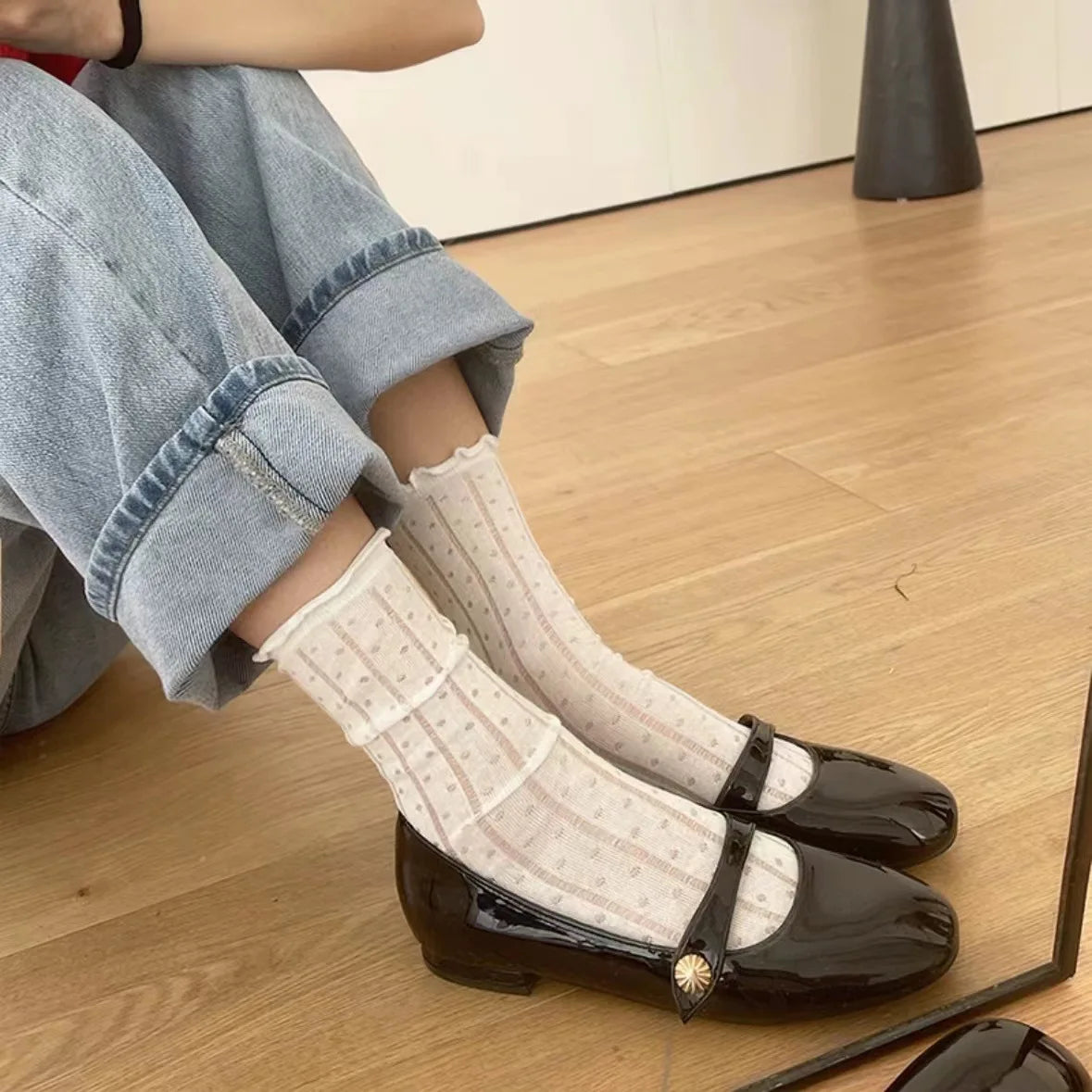 Polyester Elastane Sheer Lace Mesh Crew Socks