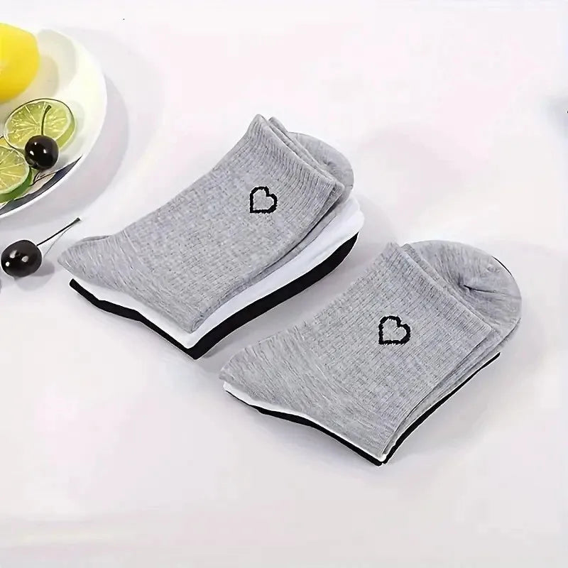 Polyester Spandex Heart Pattern Mid Tube Casual Socks - 4