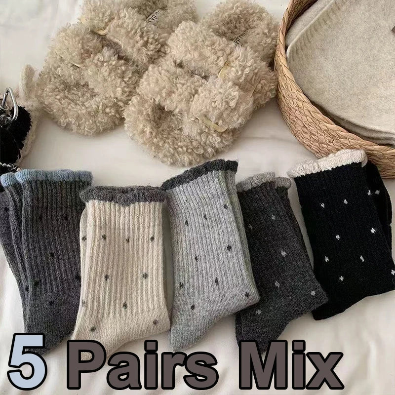 Polyester Elastane Polka Dot Mid Tube Casual Socks