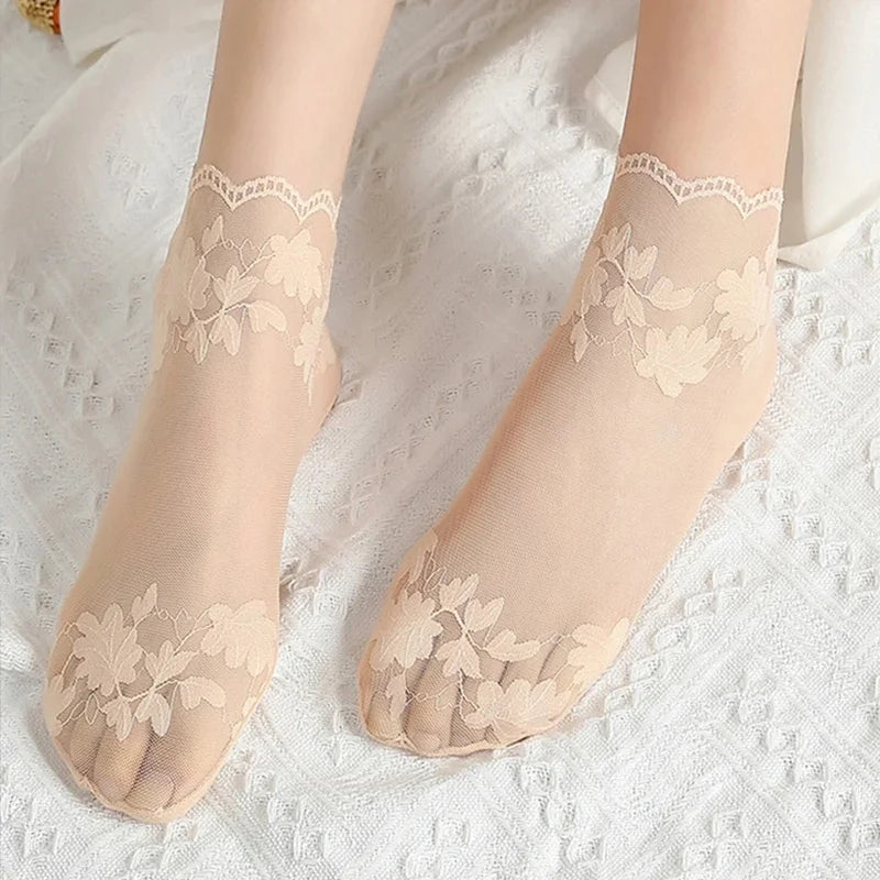 Floral Lace Low Tube Womens Socks