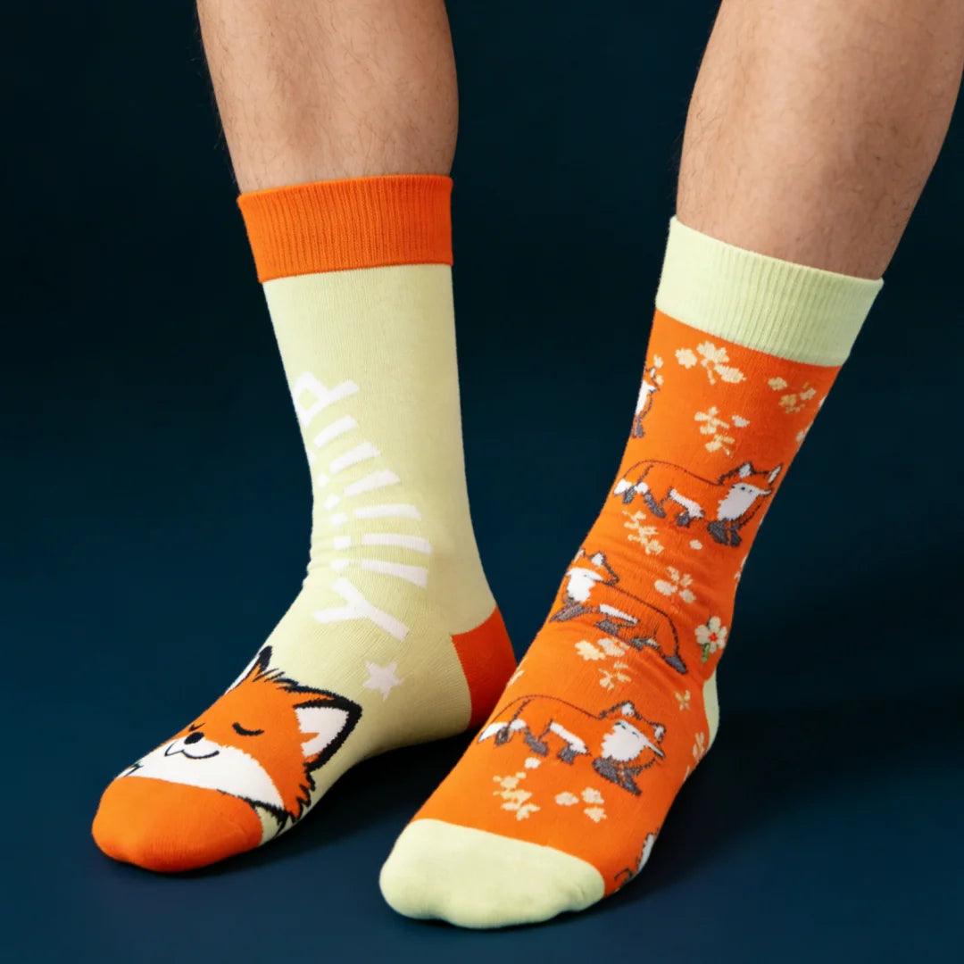 Cotton Blend Mid Calf Fox Pattern Unisex Socks