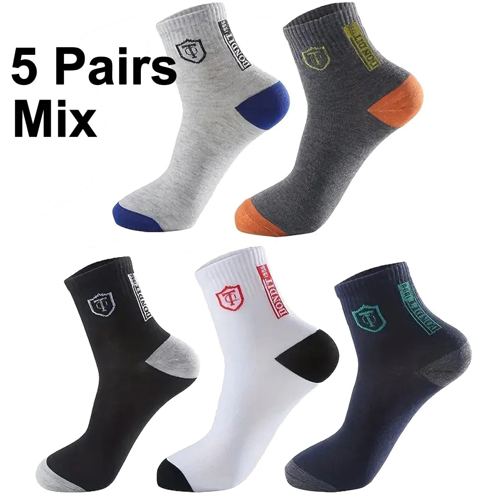 Polyester Elastane Blend Crew Socks Breathable Casual Footwear