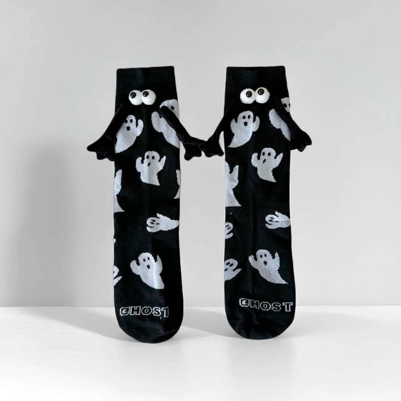 Cotton Ghost Design Magnetic Hand Holding Crew Socks - 8