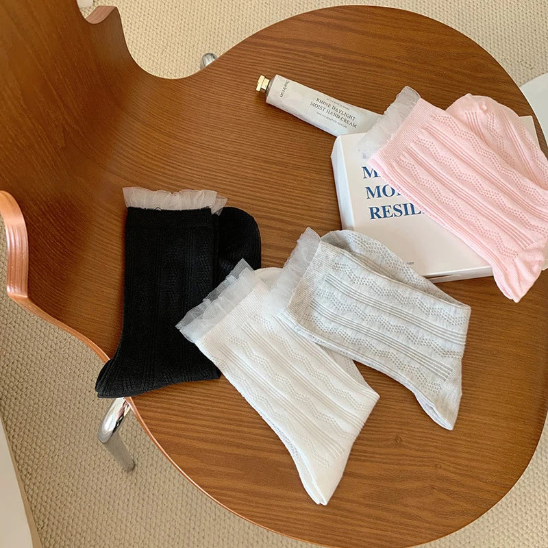 4 Pairs Polyester Elastane Lace Edge Mid Tube Socks