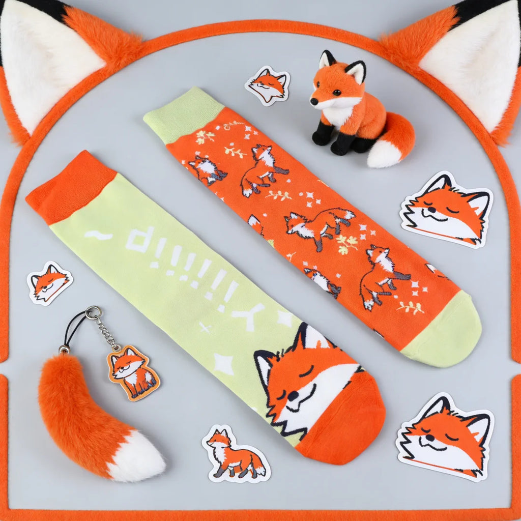 Cotton Blend Fox Pattern Mid Calf Socks