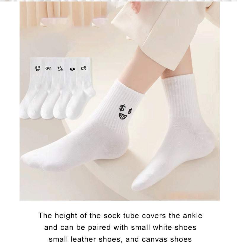Polyester Blend Cartoon Pattern Mid Tube Socks