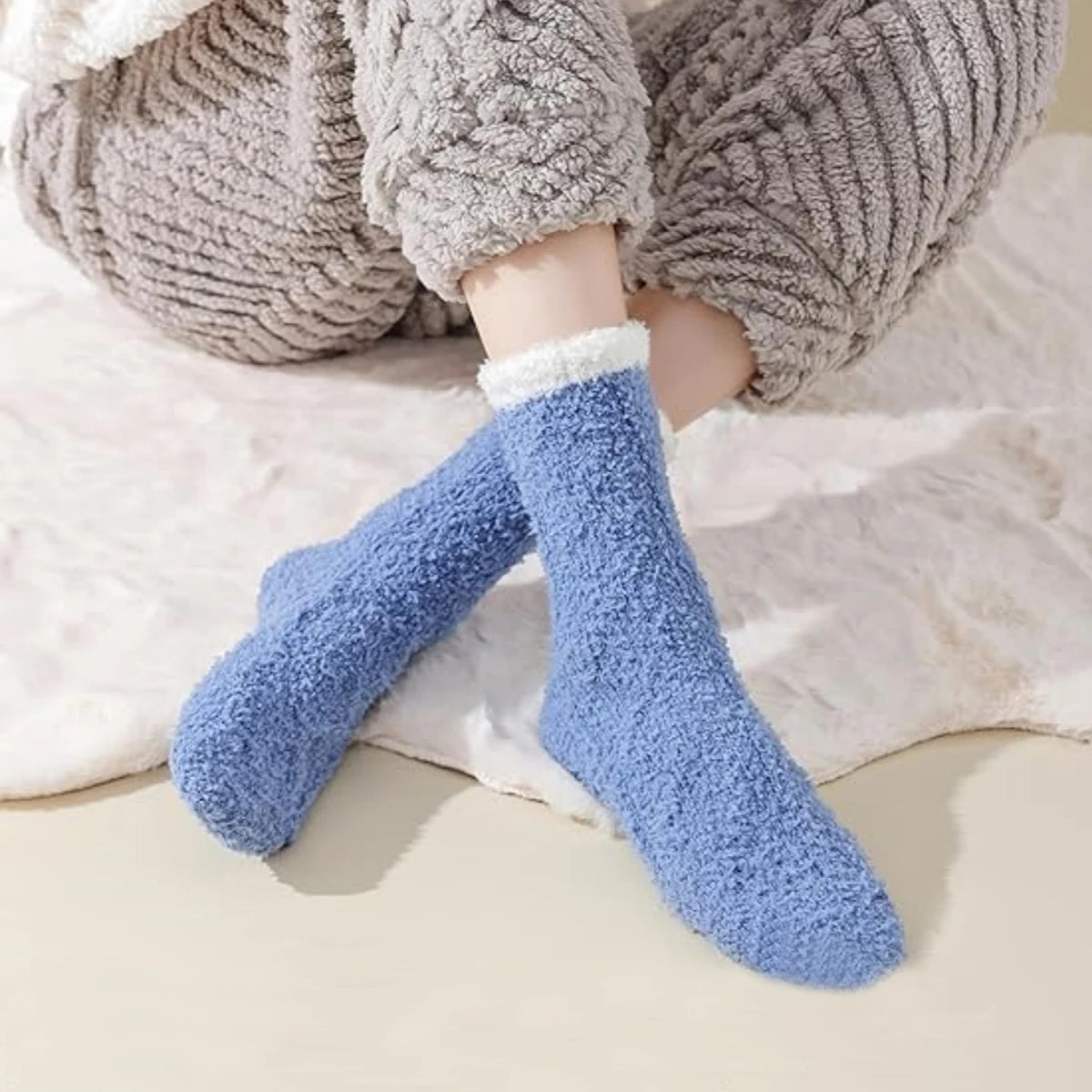 Polyester Elastane Fuzzy Winter Socks for Women - 5