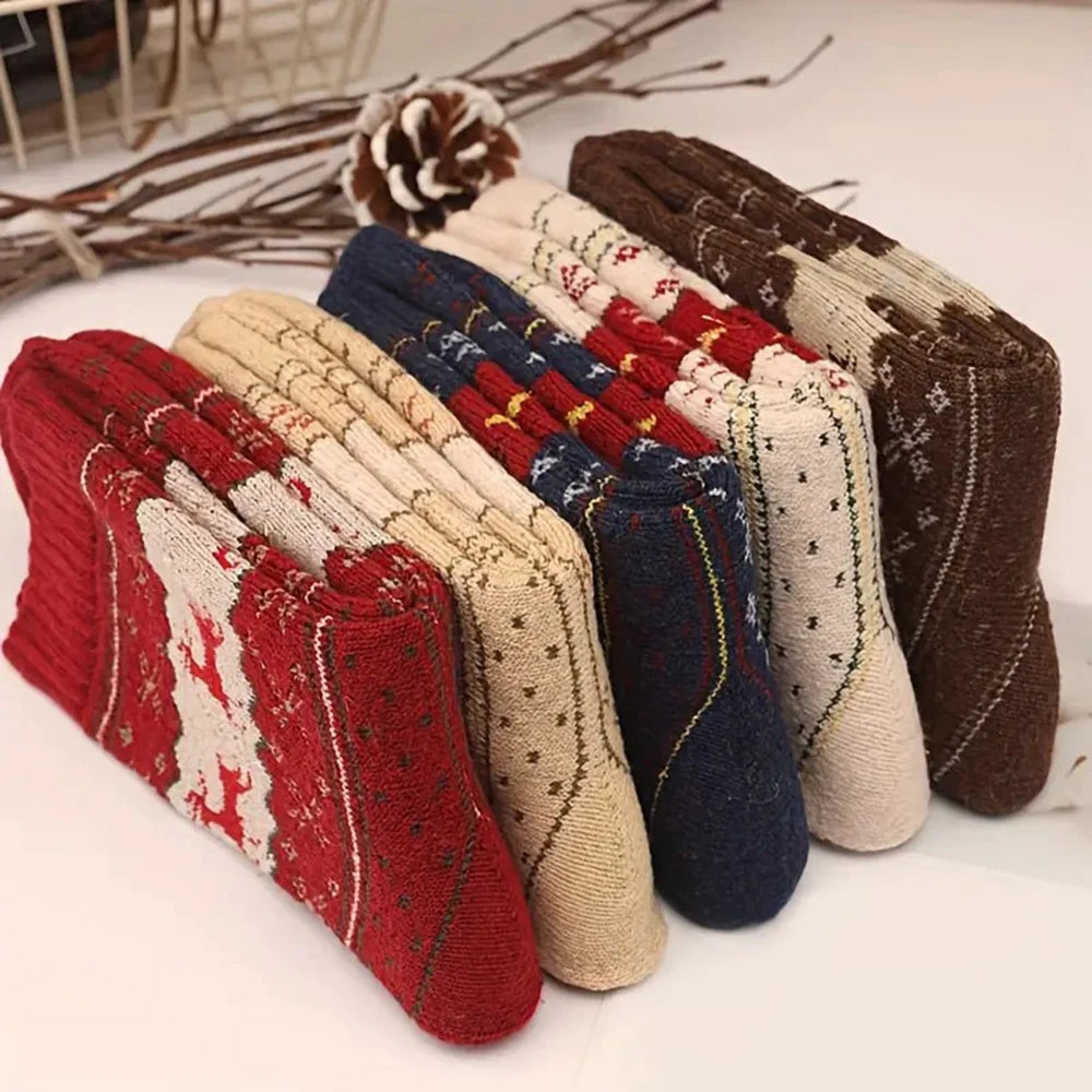 Polyester Elastane Blend Printed Mid Tube Winter Socks - 5