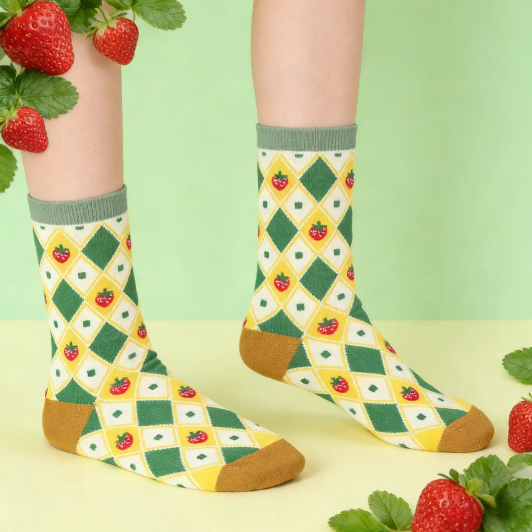 Polyester Elastane Strawberry Pattern Mid Calf Socks